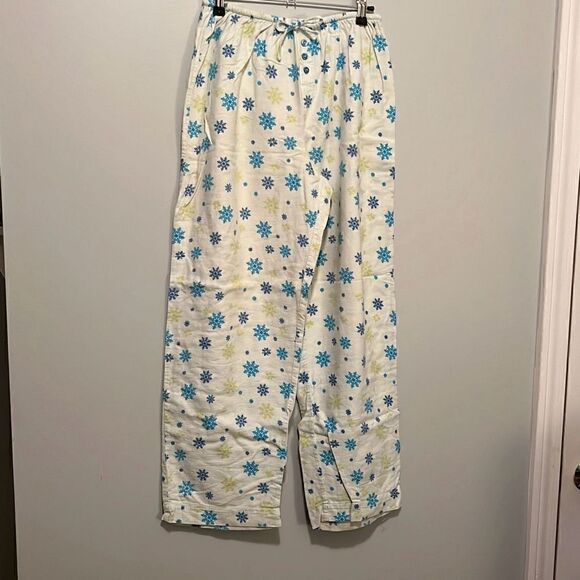 Women's Blue and Green Snowflake Flannel Drawstring Cotton Pajamas - Picture 1 of 5